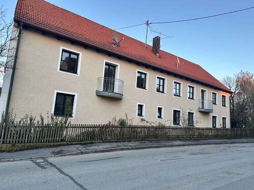 Foto - Wohnung zum Mieten in Burgstall 600,00 € 75.59 m²