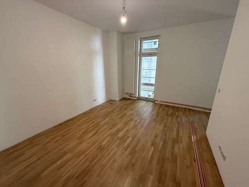 Foto - Wohnung zum Mieten in Berlin 660,00 € 30 m²