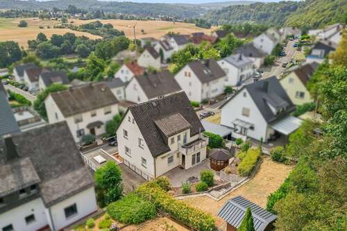 Foto - Haus zum Kaufen in Löhnberg 268.000,00 € 114.5 m²