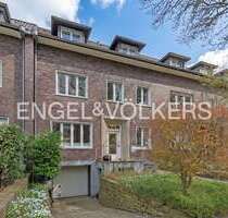 Haus zum Mieten in Krefeld 3.200,00 € 256 m²
