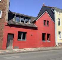 Haus zum Kaufen in Düsseldorf-Kaiserswerth 1.200.000,00 € 180 m²