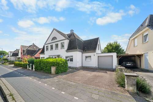Foto - Haus zum Kaufen in Neumünster 275.000,00 € 113.9 m²