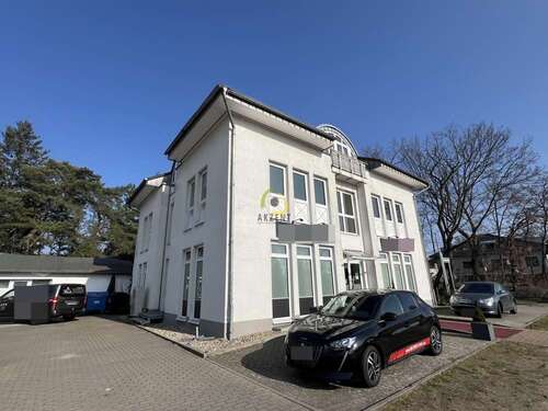 Foto - Haus zum Kaufen in Stahnsdorf 1.249.000,00 € 503 m²