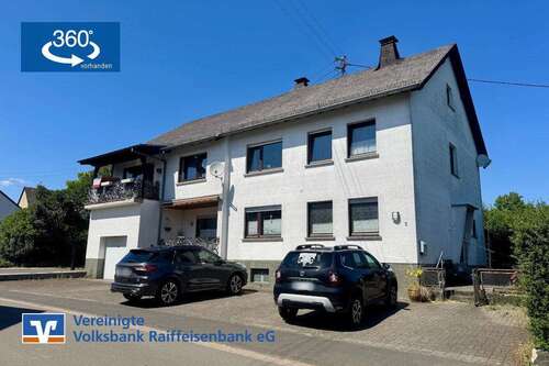 Foto - Haus zum Kaufen in Niederöfflingen 260.000,00 € 220 m²