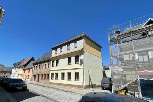 Foto - Haus zum Kaufen in Burgstädt 85.000,00 € 180 m²