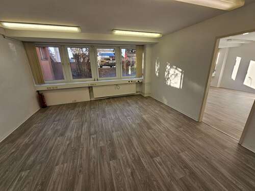 Foto - Büro in Maintal 650,00 € 60 m² - 650,00&nbsp;EUR Kaltmiete, ca.&nbsp; 60,00&nbsp;m&sup2;