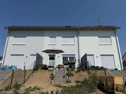 Foto - Haus zum Mieten in Schwandorf 1.700,00 € 135 m²