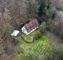 Haus zum Kaufen in Wiesbaden 450.000,00 € 246.84 m²
