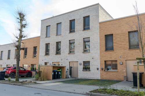 Foto - Haus zum Kaufen in Emmerich am Rhein 369.000,00 € 134 m²