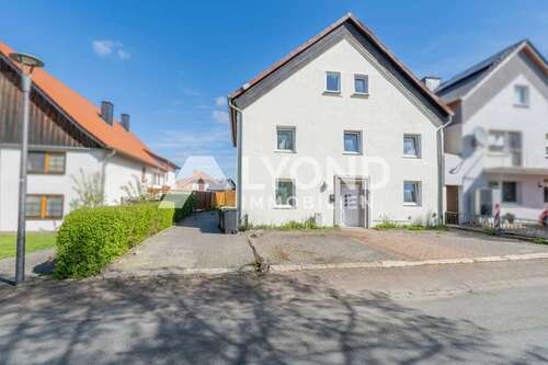 Foto - Haus zum Kaufen in Warburg Ossendorf 349.000,00 € 285 m²