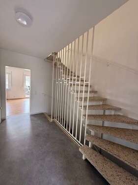 Foto - Haus zum Mieten in Binsfeld 899,49 € 122 m²