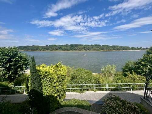 Foto - Haus zum Kaufen in Wesseling 729.000,00 € 289 m²