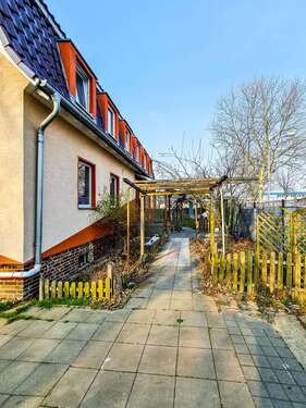 Foto - Haus zum Kaufen in Ludwigsfelde 725.000,00 € 278 m²