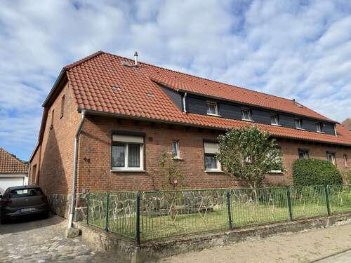 Foto - Haus zum Kaufen in Kläden 120.000,00 € 194 m²