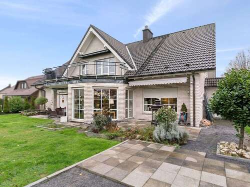 Foto - Haus zum Kaufen in Spenge 482.000,00 € 250 m²