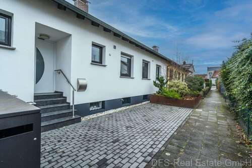 Foto - Haus zum Kaufen in Lampertheim-Hüttenfeld 595.000,00 € 179 m²