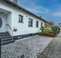 Haus zum Kaufen in Lampertheim-Hüttenfeld 595.000,00 € 179 m²