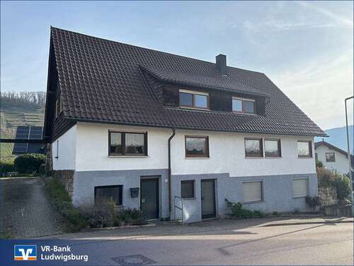 Foto - Haus zum Kaufen in Sachsenheim 479.000,00 € 255 m²