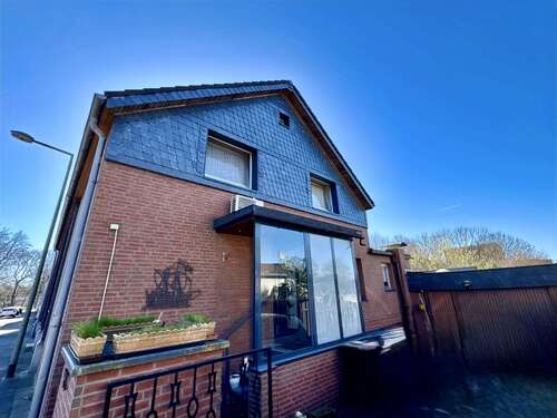 Foto - Haus zum Kaufen in Duisburg 219.000,00 € 140 m²