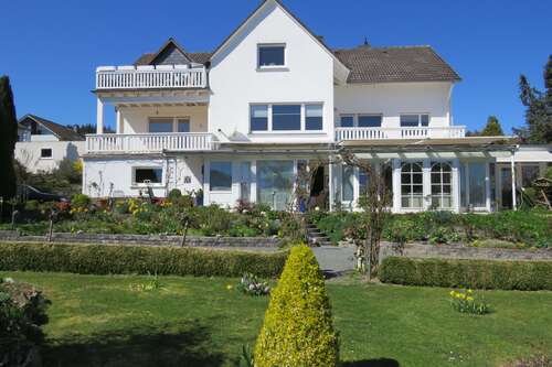 Foto - Haus zum Kaufen in Usingen 735.000,00 € 407 m²