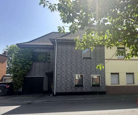 Foto - Haus zum Kaufen in Düren 220.000,00 € 135 m²