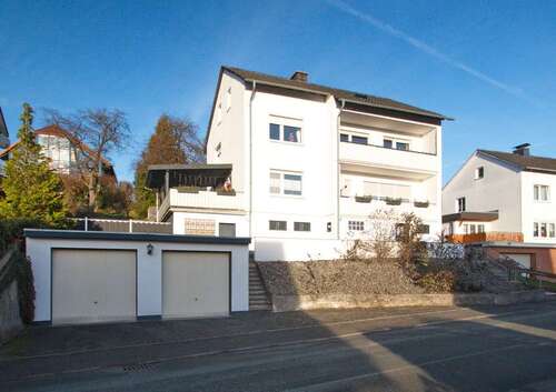 Foto - Haus zum Kaufen in Bad Driburg-Dringenberg 335.000,00 € 233 m²