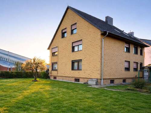 Foto - Haus zum Kaufen in Garbsen Berenbostel 595.000,00 € 275 m²