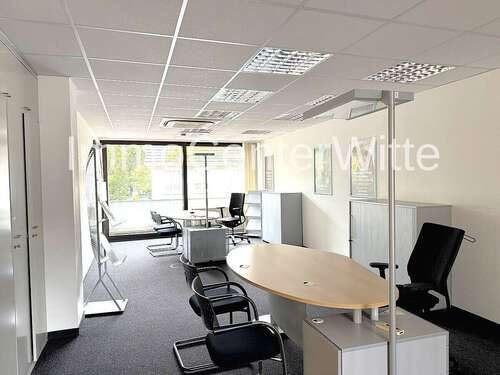 Foto - Büro in Pinneberg 5.399,55 € 359.57 m²