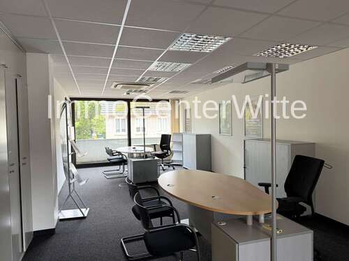 Foto - Büro in Pinneberg 5.399,55 € 359.57 m²