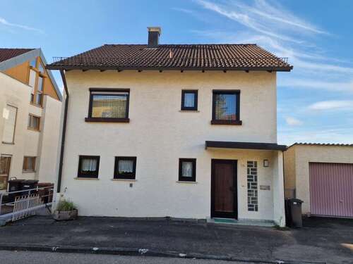 Foto - Haus zum Kaufen in Heidenheim 270.000,00 € 118.15 m²