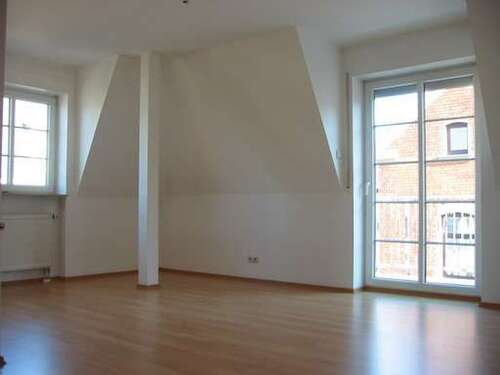 Foto - Wohnung zum Mieten in Wilkau-Haßlau 330,00 € 47 m²