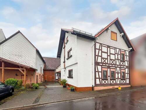 Foto - Haus zum Kaufen in Schotten 219.000,00 € 216.74 m²