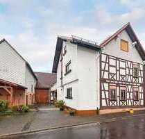 Haus zum Kaufen in Schotten 219.000,00 € 216.74 m²