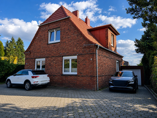 Foto - Haus zum Kaufen in Oststeinbek 980.000,00 € 251 m²