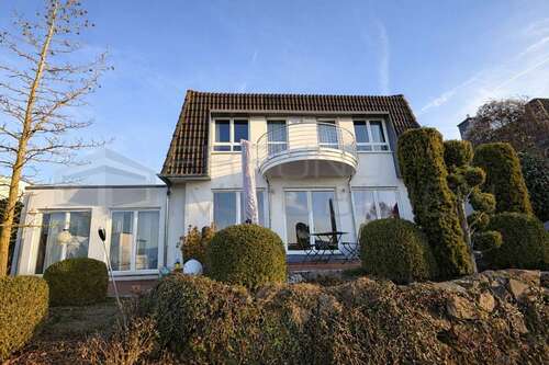 Foto - Haus zum Kaufen in Idstein 1.055.000,00 € 200 m²