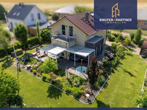 Foto - Haus zum Kaufen in Wesenberg Strasen 689.000,00 € 160 m²