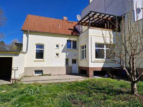 Foto - Haus zum Kaufen in Staßfurt 150.000,00 € 175.58 m²