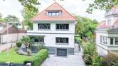 Haus zum Kaufen in Oldenburg 1.700.000,00 € 229 m²