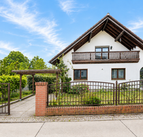 Haus zum Kaufen in Berlin-Tegel 695.000,00 € 150 m²