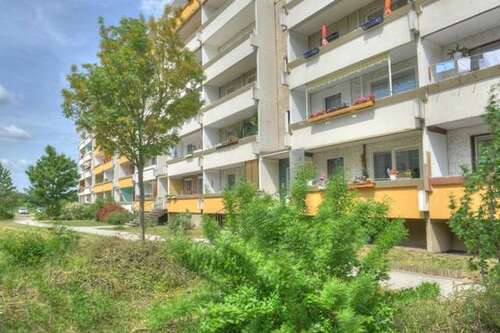 Foto - Wohnung zum Mieten in Halle 425,00 € 70.38 m²