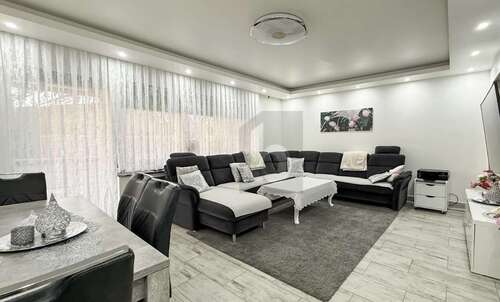 Foto - Haus zum Kaufen in Lehrte 649.000,00 € 271 m²