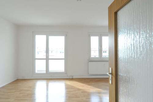 Foto - Wohnung zum Mieten in Halle 404,00 € 65.11 m²