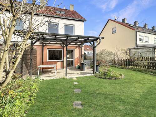 Foto - Haus zum Kaufen in Cadolzburg 398.000,00 € 102 m²