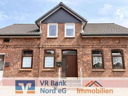 Foto - Haus zum Kaufen in Bredstedt 219.000,00 € 140 m²