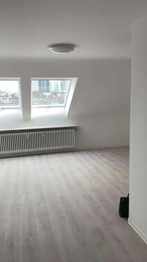Foto - Wohnung zum Mieten in Frankfurt am Main 990,00 € 37 m²