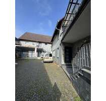 Haus zum Kaufen in Neu Anspach 990.000,00 € 420 m²