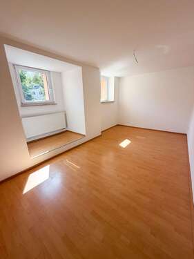 Foto - Wohnung zum Mieten in Oelsnitz 460,00 € 76 m²