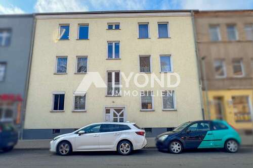 Foto - Haus zum Kaufen in Aschersleben 229.000,00 € 332 m²