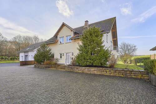 Foto - Haus zum Kaufen in Steinwenden 550.000,00 € 211 m²