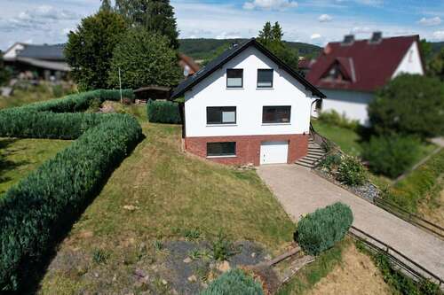 Foto - Haus zum Kaufen in Beverungen-Amelunxen 219.000,00 € 190 m²